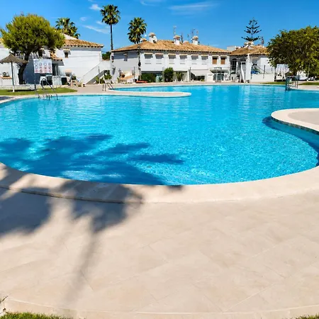 Bright Renovated With Courtyard Views Apartment Torrevieja