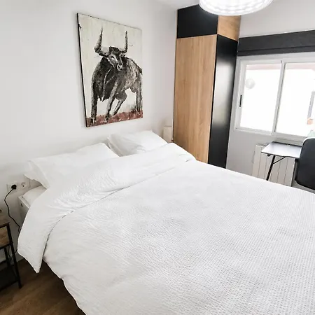 Bright Renovated With Courtyard Views Lejlighed *