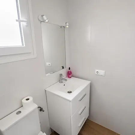 Apartment Bright Renovated With Courtyard Views *